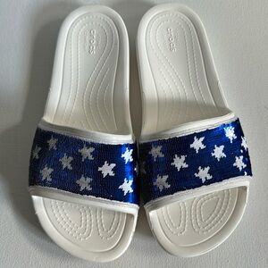 CROCS Sloan white slides with blue & white sequins ⭐️ women’s size 6